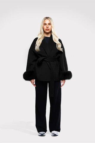 Damen Herbstjacke Mit Bindegürtel Und Pelzärmeln | Abend