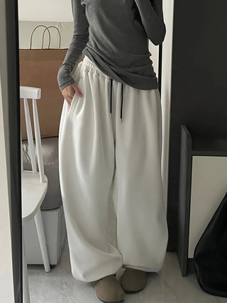 Damen Jogginghose Mit Tunnelzug Und Weitem Bein | Locker