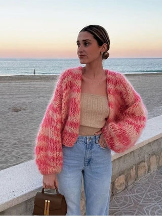 Damen Strickjacke Mit Ballonärmeln Und Bunten Streifen | Übergroß