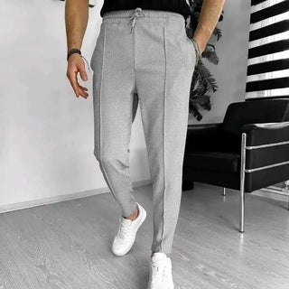 Herren Jogginghose Mit Tunnelzug Und Bundfalten | Schlanker Schnitt