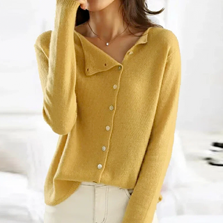 Warme Damen Strickjacke Mit Knopfleiste | Asymmetrisch